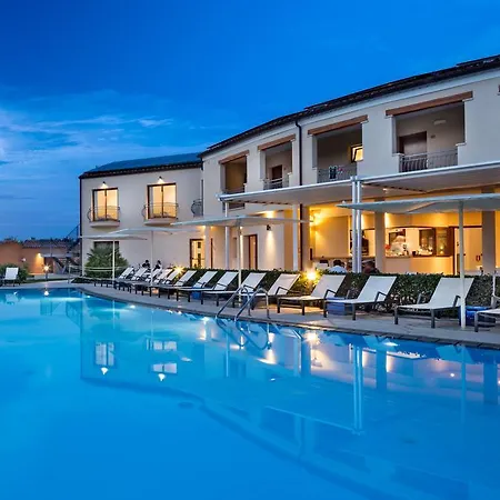 Terradimare Resort&spa فندق سان تيودورو