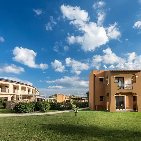 Terradimare Resort&spa فندق سان تيودورو