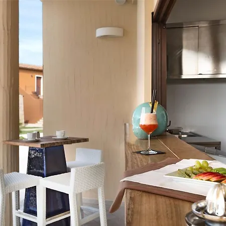 Terradimare Resort&spa فندق سان تيودورو